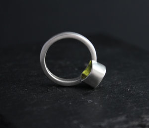 Sterling Silver Peridot Ring, 8mm Cushion Cut Peridot, Romance Ring, August Birthstone Ring, Peridot Solitaire