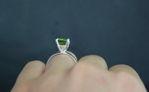 Silver Peridot claw Ring, Romantic Heart Shape Prong Ring, Romance Ring, August Birthstone Ring, 9mm Peridot Solitaire, Ready to Ship sz 6