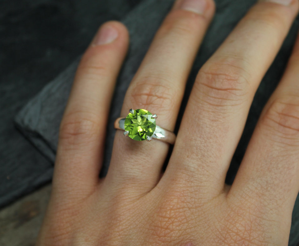 Silver Peridot claw Ring, Romantic Heart Shape Prong Ring, Romance Ring, August Birthstone Ring, 9mm Peridot Solitaire, Ready to Ship sz 6